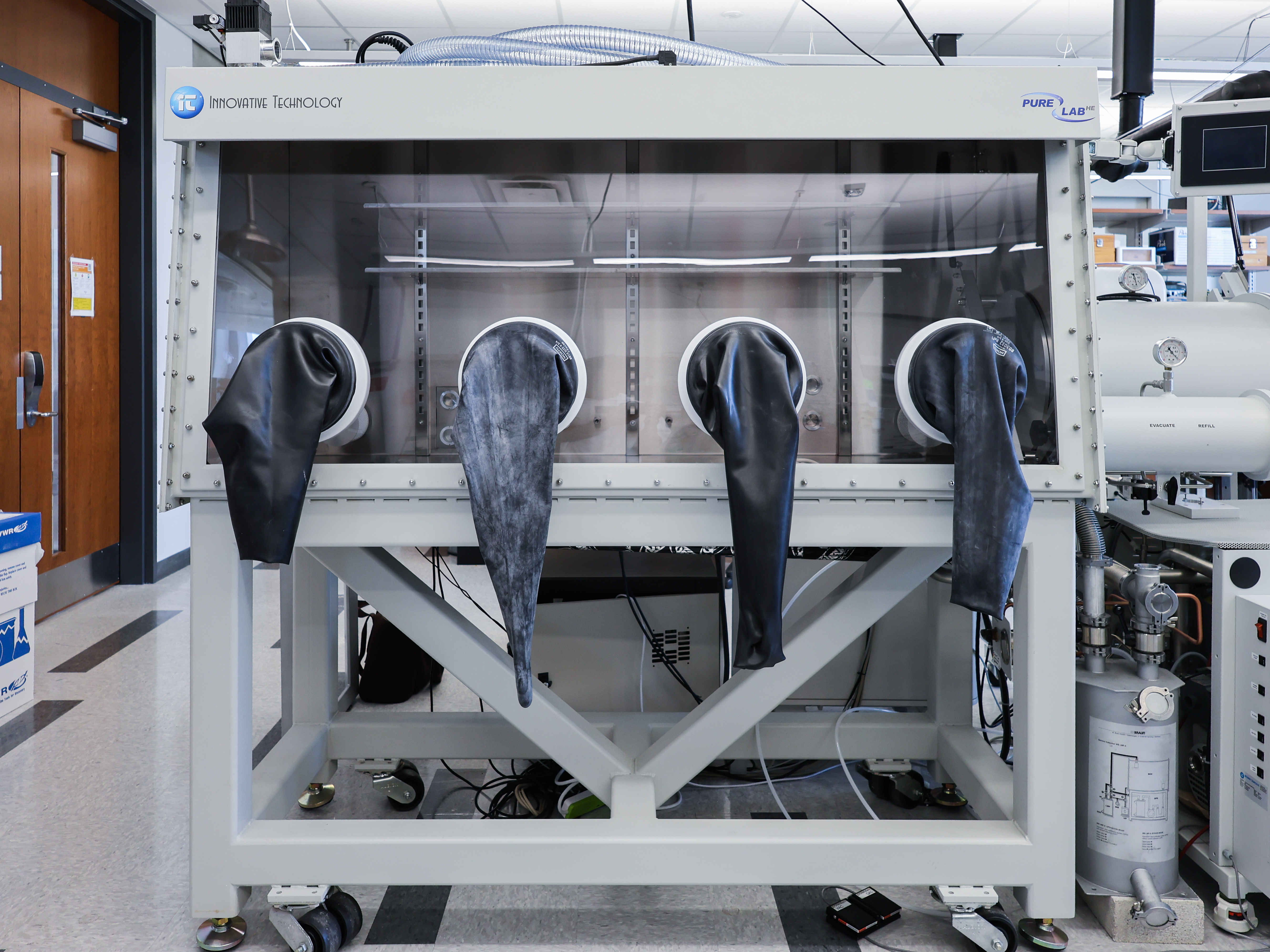 Photo of Materials Analysis and Spectroscopy Facility
